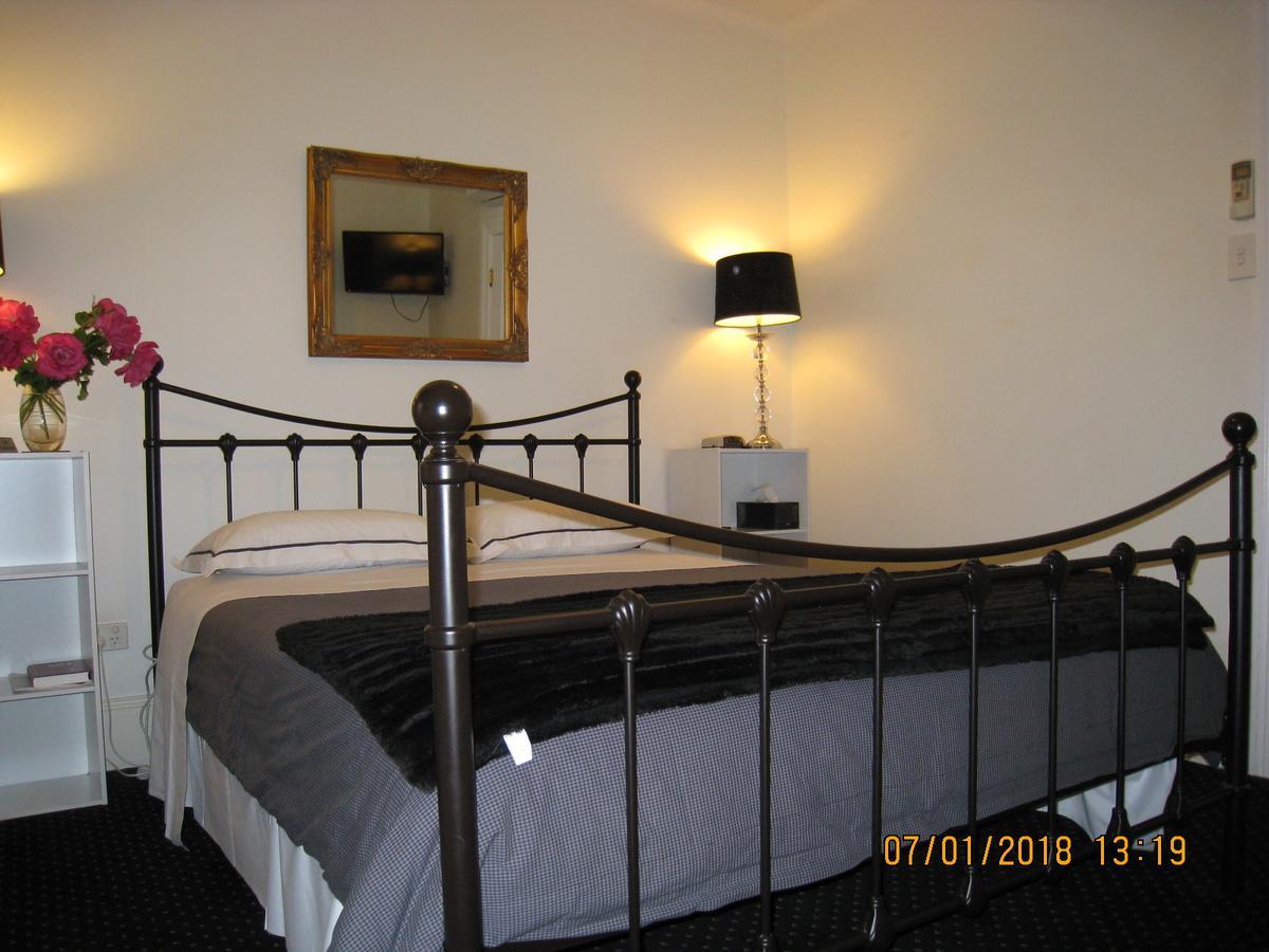 Hi George B&B ลอนเชสตัน ภายนอก รูปภาพ